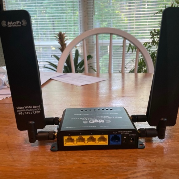MOFI 4500-SIM V2 Rugged Extended Range Router - Picture 2 of 5